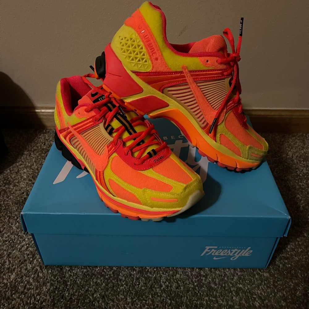 Doernbecher Freestyle Nike Zoom Vomero 5 DB18